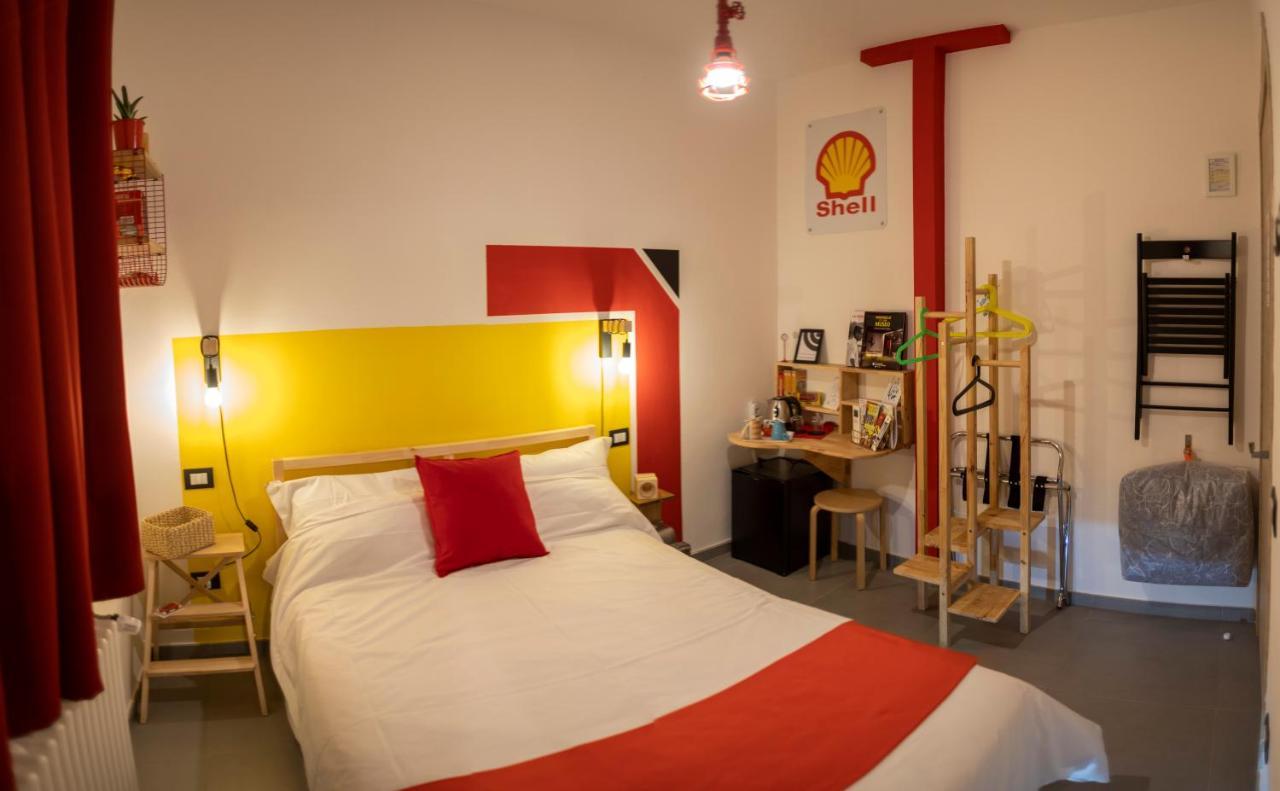 R&B La Pomposa Dei Motori Hotell Modena Eksteriør bilde